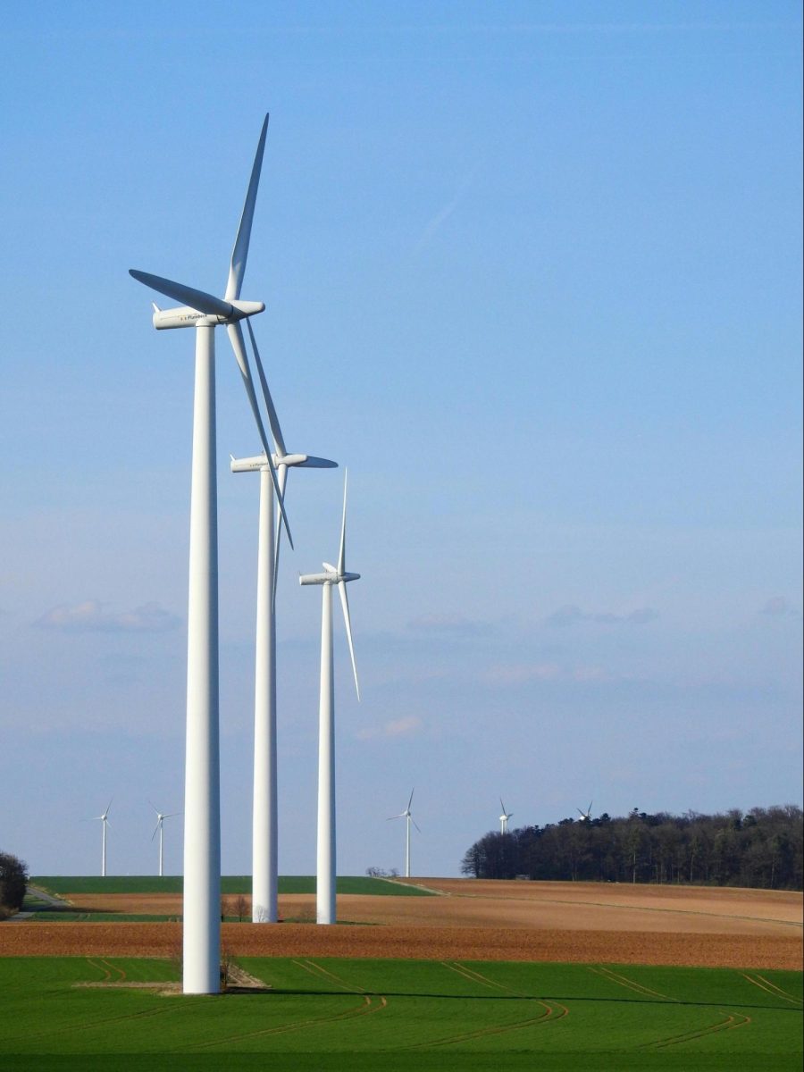 The percent of energy generation from wind in the U.S. has grown from 1% in 1990 to over 10% in 2022. Photo courtesy of Pixabay